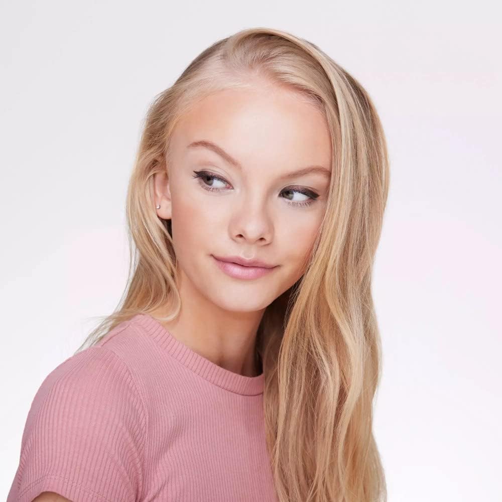 LONG-LASTING eye pencil